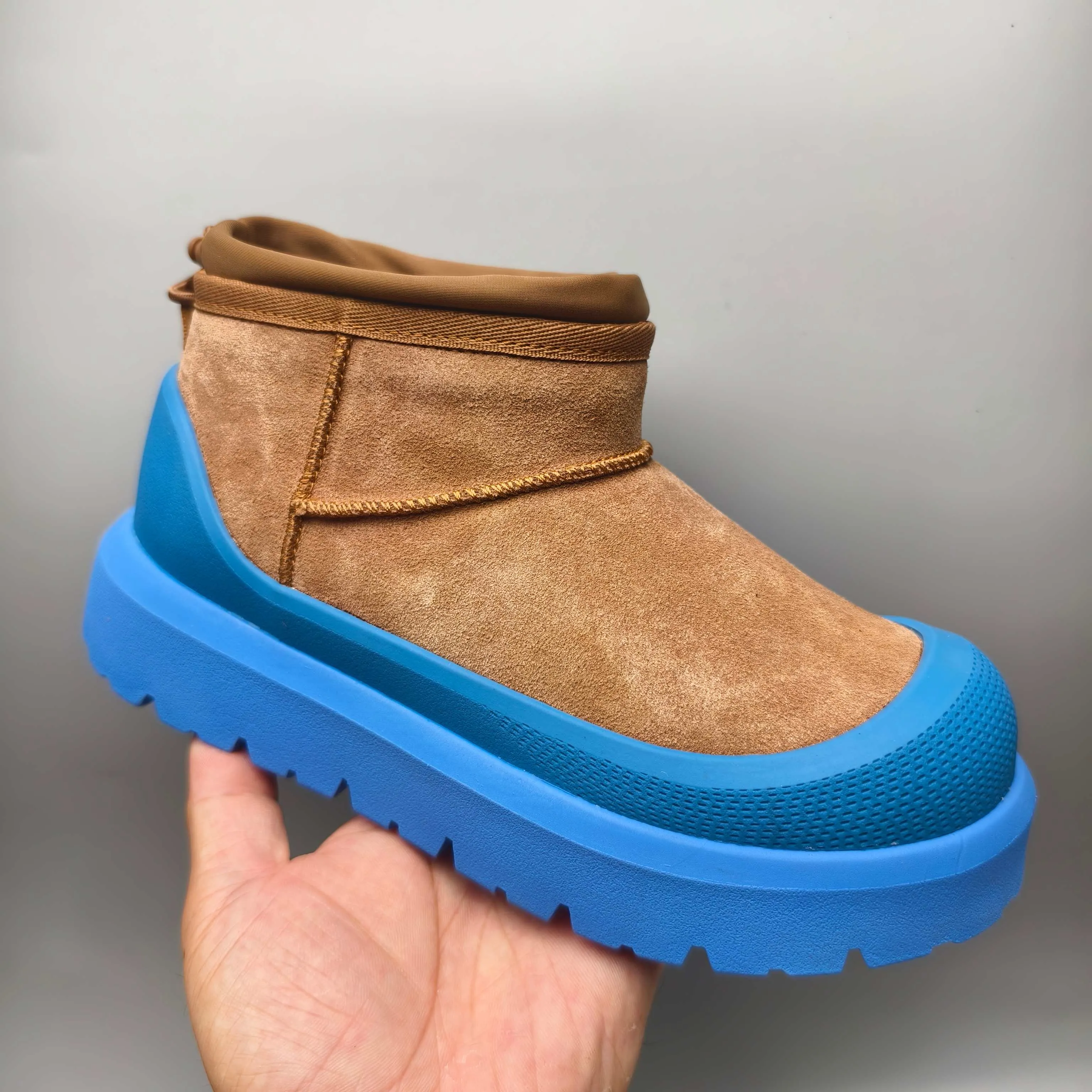 💰Women’s shoes 280 Men’s shoes 300 UGG sheepskin all-in-one snow boots 4196 Classic waterproof rubber sole couple’s shoes Color: white bottom, yellow bottom, blue bottom, black Matching code: 35-45